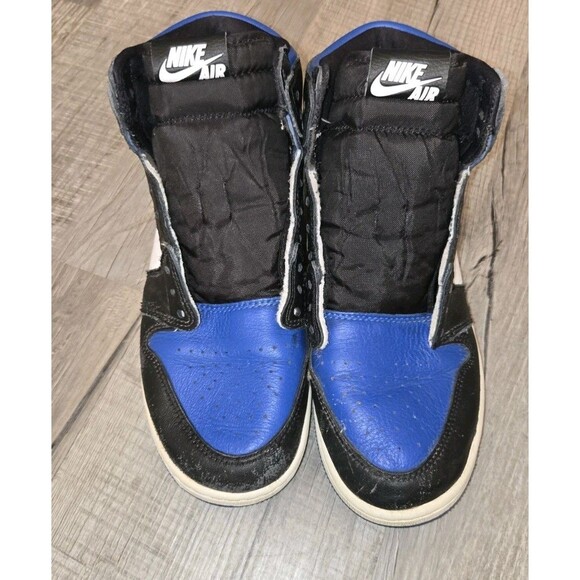 Air Jordan 1 Retro High Royal Toe 2020 Size 7Y 575441-041 - Picture 2 of 6